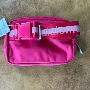 NWT Lululemon Everywhere Belt Bag WORDMARK 1L Calypso Pink Frosting Blissful